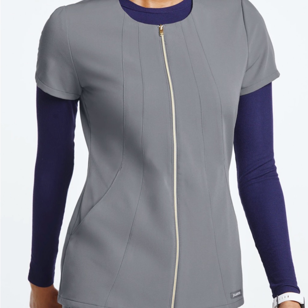 Jaanuu gray zippered scrub set top and bottoms